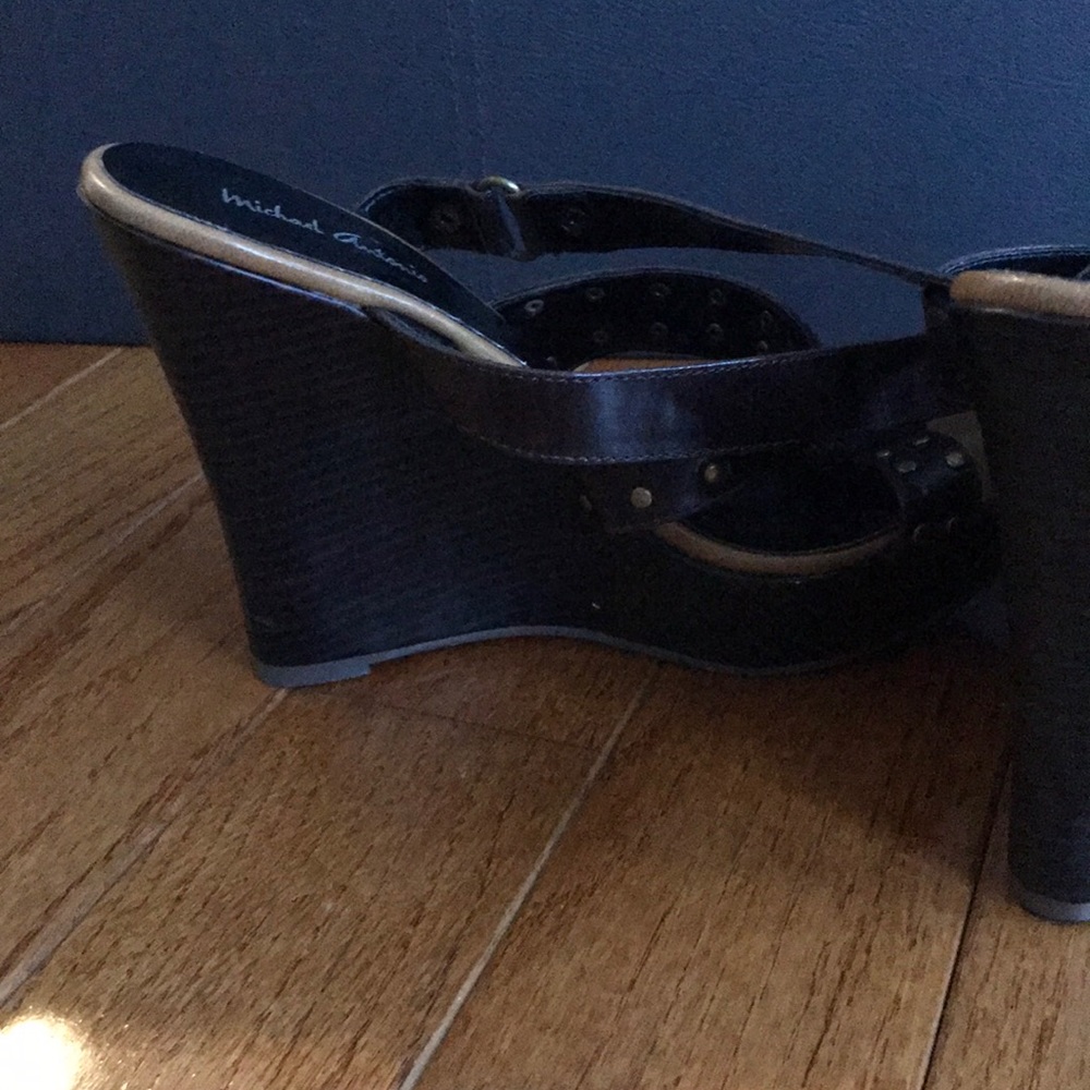 Wedge - Picture 3 of 3